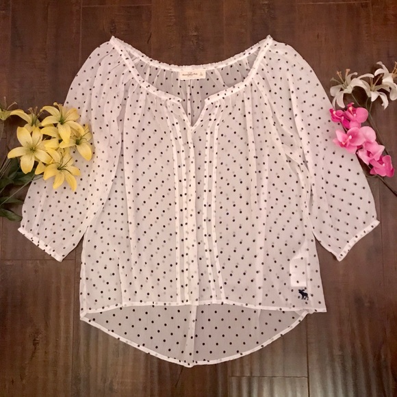 Abercrombie & Fitch Tops - Abercrombie & Fitch Polka Dot Blouse